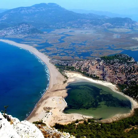 In Bb - Double Natural Conservation Area, Boutique With Pool Πανσιόν Bogazagzi